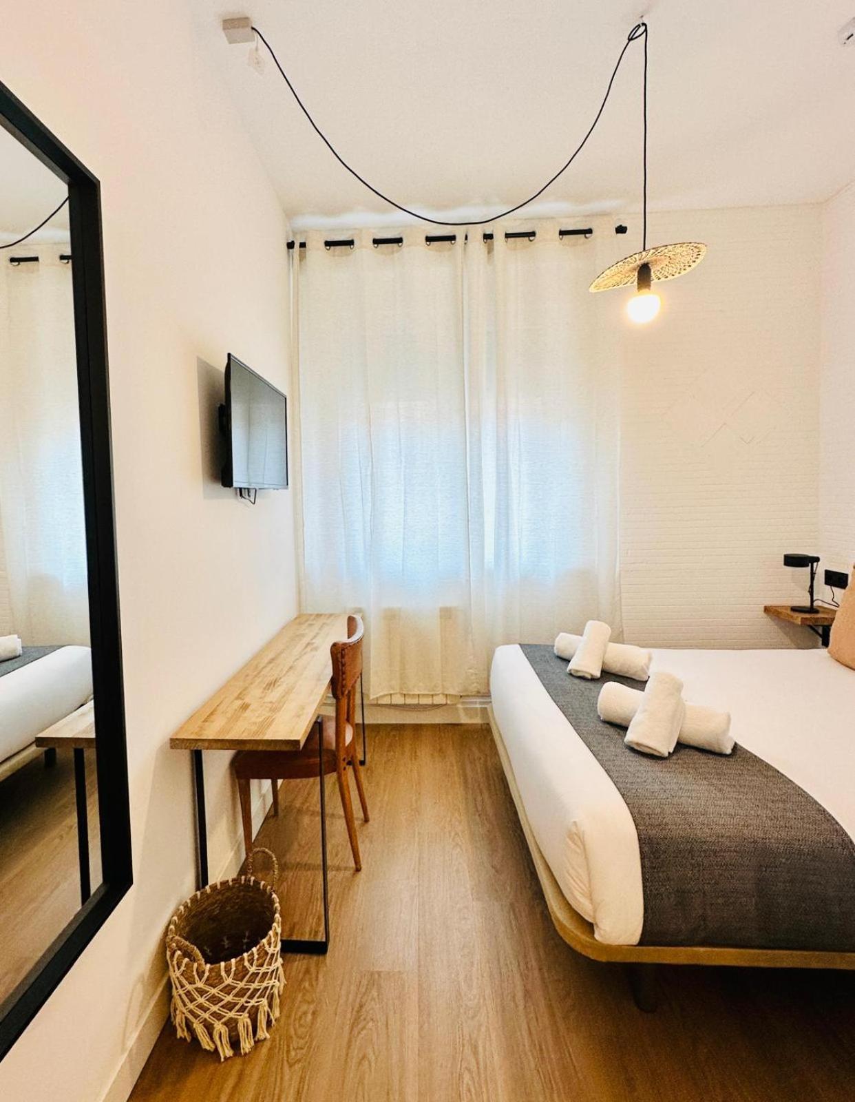 Autentic Boutique Moncloa มาดริด ภายนอก รูปภาพ